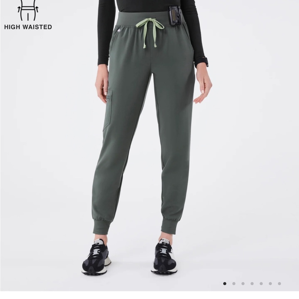 FIGS SCRUBS Bonsai joggers petite